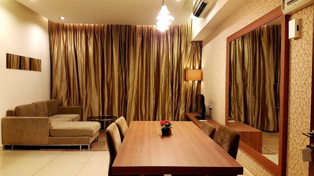 Regalia Exclusive Hostel Kuala Lumpur Kültér fotó